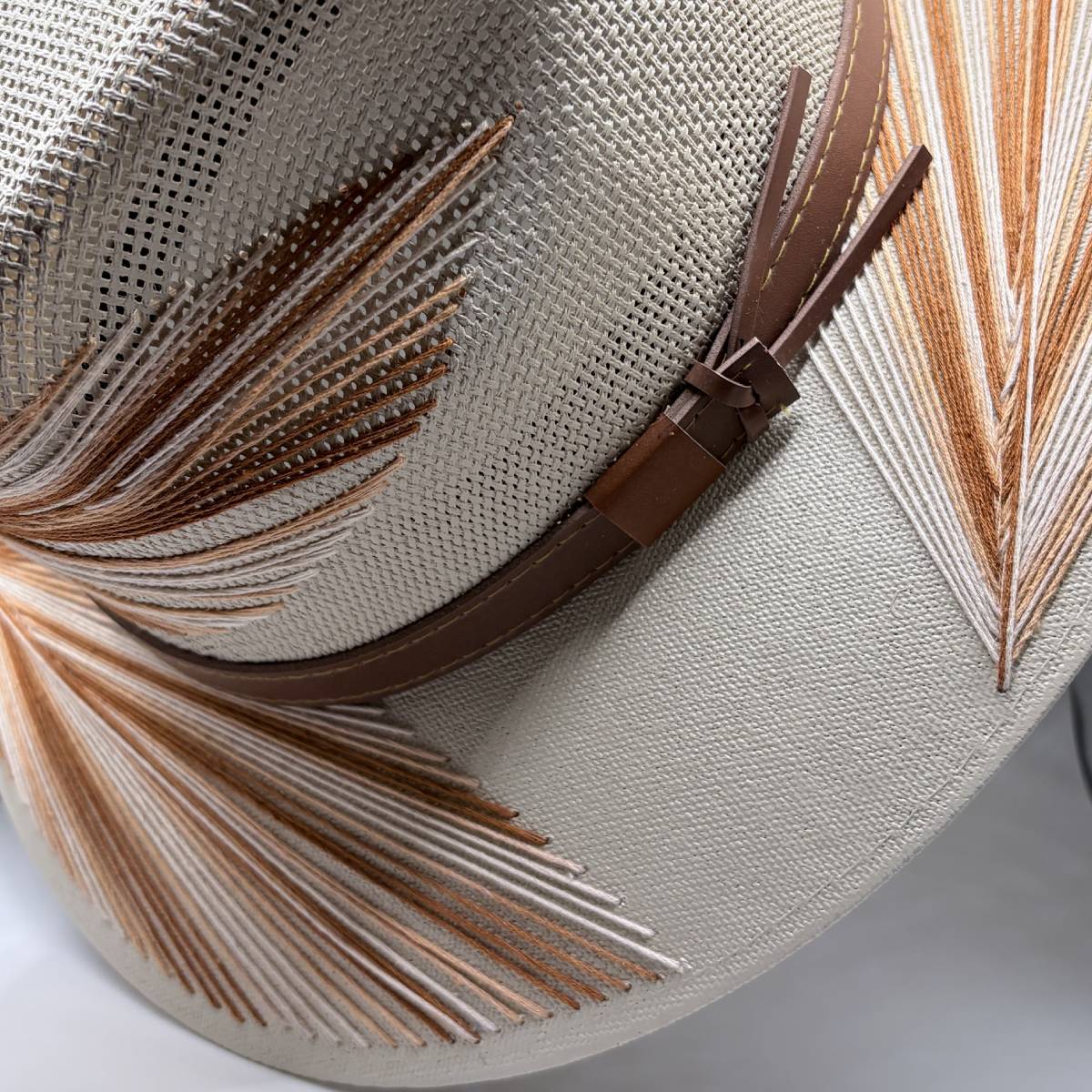 Chisme Lifestyle Pluma Embroidered Hat Brown